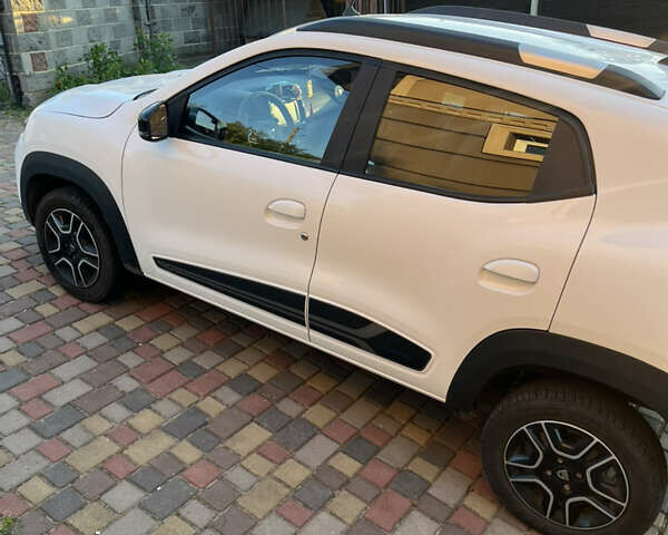 Белый Дачия Spring, объемом двигателя 0 л и пробегом 20 тыс. км за 9777 $, фото 6 на Automoto.ua