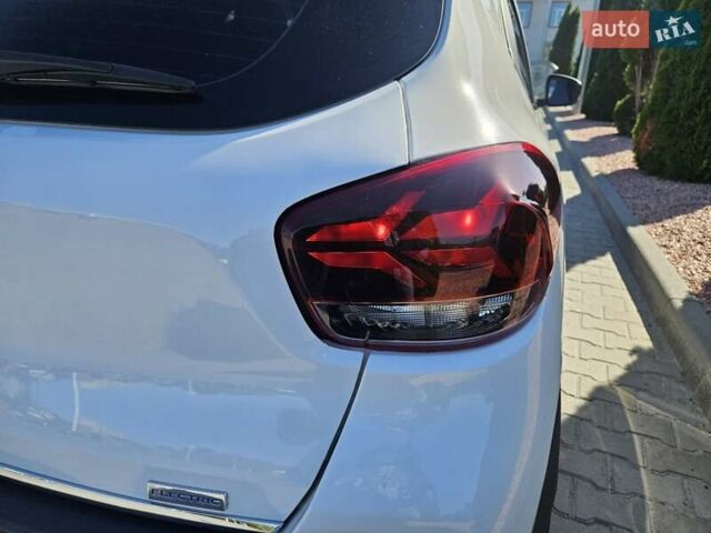 Белый Дачия Spring, объемом двигателя 0 л и пробегом 32 тыс. км за 9800 $, фото 16 на Automoto.ua