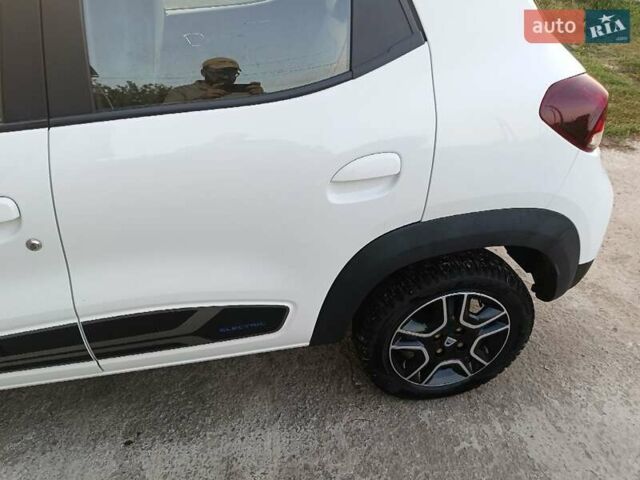 Белый Дачия Spring, объемом двигателя 0 л и пробегом 41 тыс. км за 9800 $, фото 20 на Automoto.ua