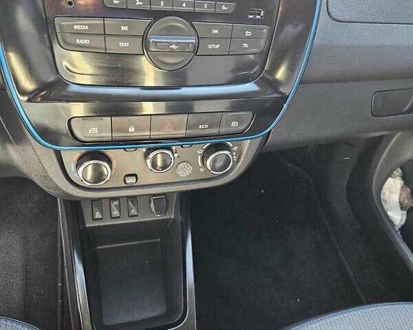 Белый Дачия Spring, объемом двигателя 0 л и пробегом 32 тыс. км за 9800 $, фото 27 на Automoto.ua