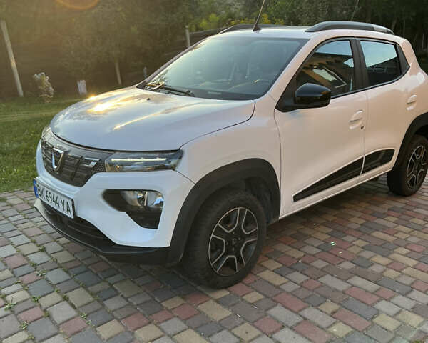 Белый Дачия Spring, объемом двигателя 0 л и пробегом 20 тыс. км за 9777 $, фото 7 на Automoto.ua