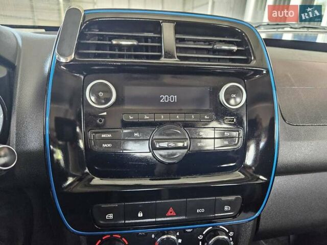 Белый Дачия Spring, объемом двигателя 0 л и пробегом 32 тыс. км за 9800 $, фото 13 на Automoto.ua