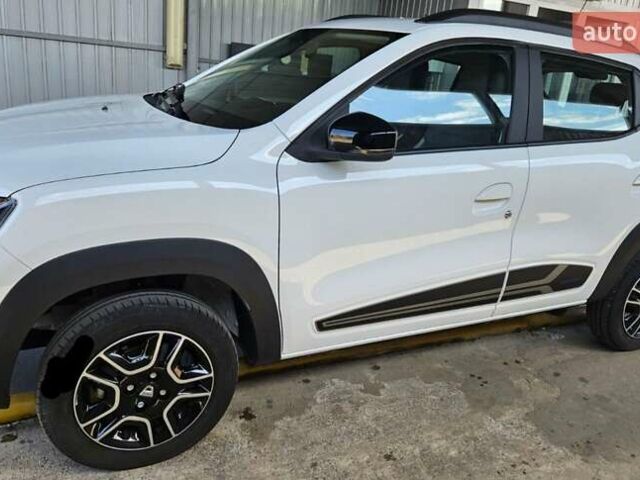 Белый Дачия Spring, объемом двигателя 0 л и пробегом 32 тыс. км за 9800 $, фото 2 на Automoto.ua