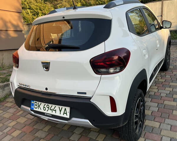 Белый Дачия Spring, объемом двигателя 0 л и пробегом 20 тыс. км за 9777 $, фото 5 на Automoto.ua