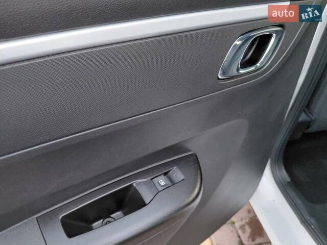 Білий Дачія Spring, об'ємом двигуна 0 л та пробігом 40 тис. км за 9450 $, фото 23 на Automoto.ua