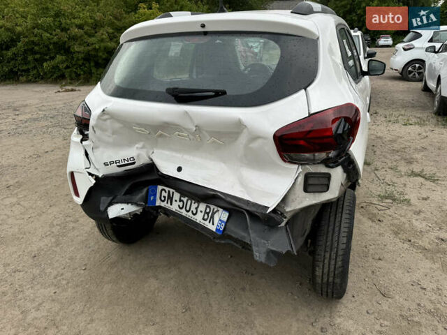 Белый Дачия Spring, объемом двигателя 0 л и пробегом 29 тыс. км за 5799 $, фото 6 на Automoto.ua