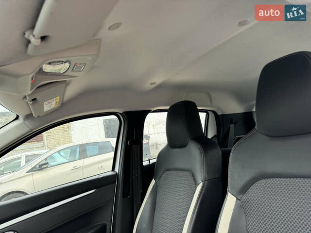Белый Дачия Spring, объемом двигателя 0 л и пробегом 29 тыс. км за 5799 $, фото 15 на Automoto.ua
