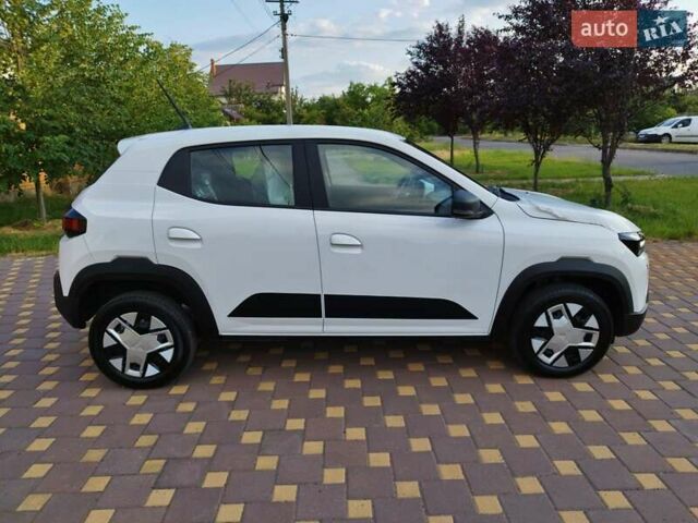 Білий Дачія Spring, об'ємом двигуна 0 л та пробігом 1 тис. км за 18000 $, фото 3 на Automoto.ua