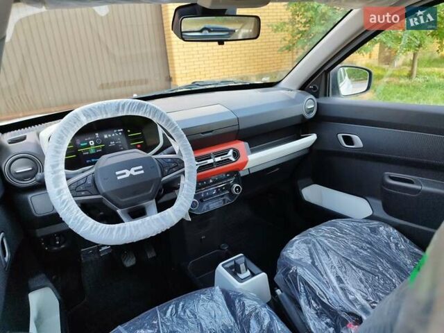 Белый Дачия Spring, объемом двигателя 0 л и пробегом 1 тыс. км за 17000 $, фото 11 на Automoto.ua