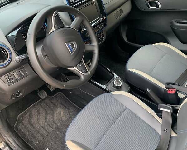 Черный Дачия Spring, объемом двигателя 0 л и пробегом 47 тыс. км за 9300 $, фото 8 на Automoto.ua