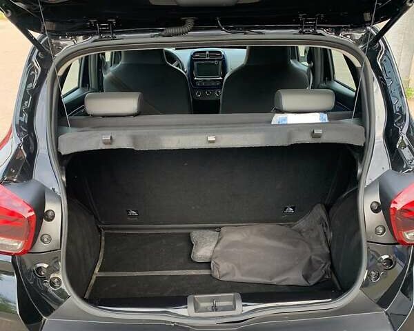 Черный Дачия Spring, объемом двигателя 0 л и пробегом 47 тыс. км за 9300 $, фото 7 на Automoto.ua