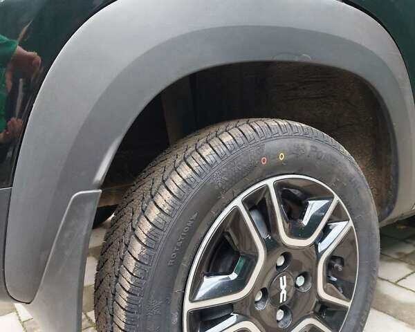 Черный Дачия Spring, объемом двигателя 0 л и пробегом 33 тыс. км за 11700 $, фото 25 на Automoto.ua