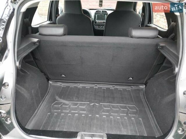 Черный Дачия Spring, объемом двигателя 0 л и пробегом 33 тыс. км за 11700 $, фото 14 на Automoto.ua