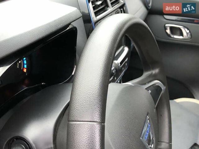 Черный Дачия Spring, объемом двигателя 0 л и пробегом 57 тыс. км за 8499 $, фото 16 на Automoto.ua