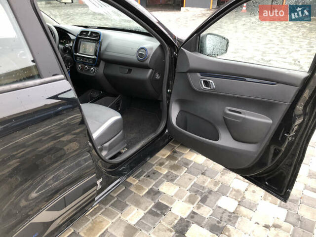 Черный Дачия Spring, объемом двигателя 0 л и пробегом 57 тыс. км за 8499 $, фото 9 на Automoto.ua