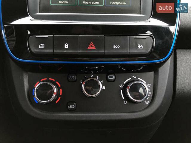 Черный Дачия Spring, объемом двигателя 0 л и пробегом 57 тыс. км за 8499 $, фото 14 на Automoto.ua