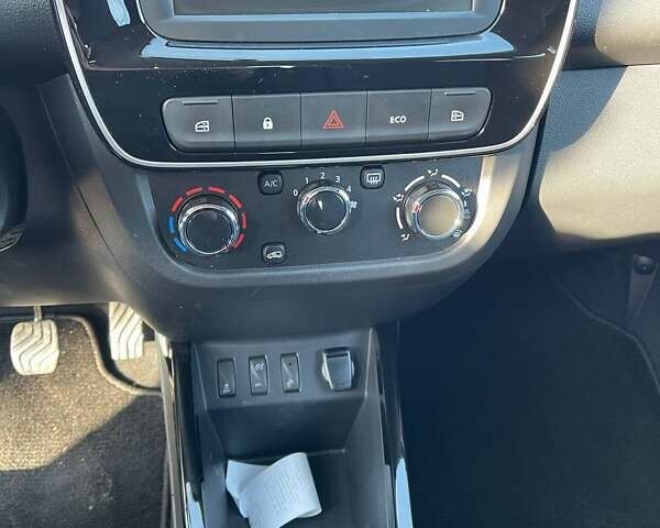 Черный Дачия Spring, объемом двигателя 0 л и пробегом 5 тыс. км за 12700 $, фото 15 на Automoto.ua
