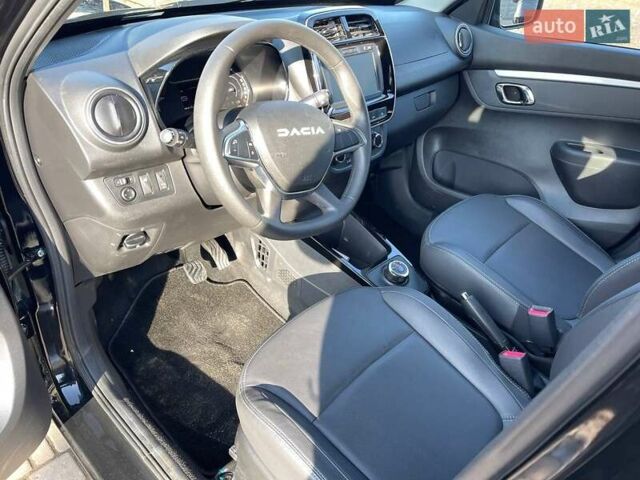 Черный Дачия Spring, объемом двигателя 0 л и пробегом 5 тыс. км за 12700 $, фото 17 на Automoto.ua