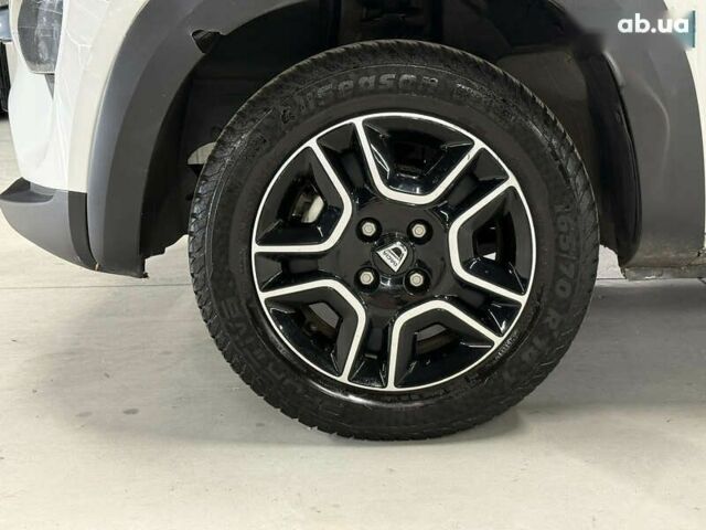 Дачия Spring, объемом двигателя 0 л и пробегом 50 тыс. км за 7600 $, фото 14 на Automoto.ua