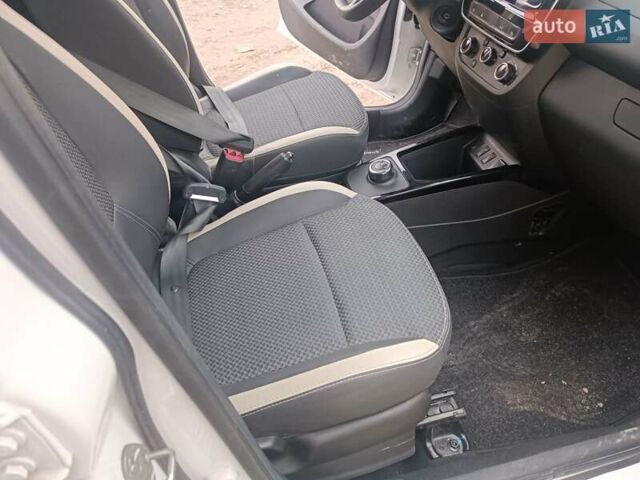 Дачия Spring, объемом двигателя 0 л и пробегом 20 тыс. км за 8300 $, фото 13 на Automoto.ua