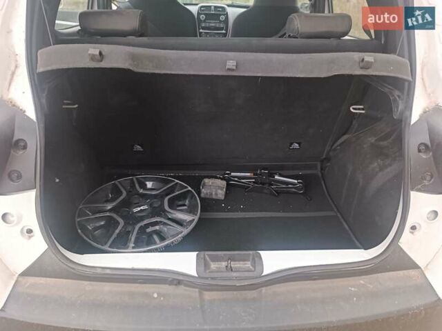 Дачия Spring, объемом двигателя 0 л и пробегом 20 тыс. км за 8300 $, фото 14 на Automoto.ua