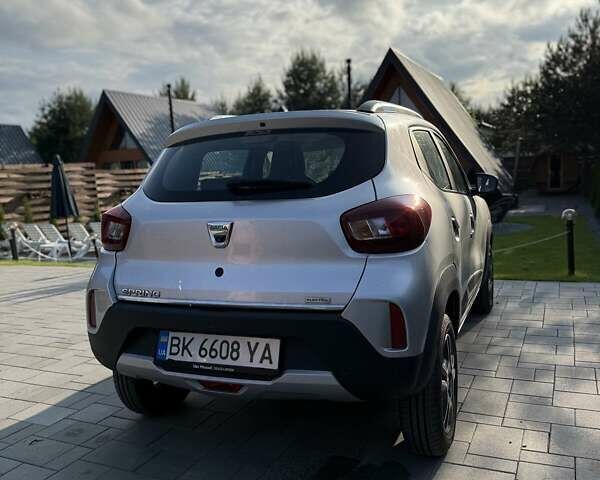 Серый Дачия Spring, объемом двигателя 0 л и пробегом 9 тыс. км за 9950 $, фото 2 на Automoto.ua