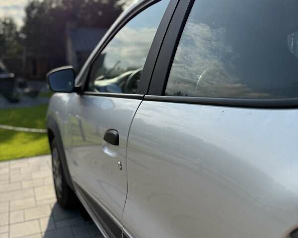 Серый Дачия Spring, объемом двигателя 0 л и пробегом 9 тыс. км за 9950 $, фото 11 на Automoto.ua