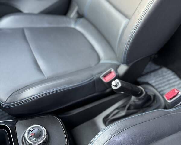 Серый Дачия Spring, объемом двигателя 0 л и пробегом 9 тыс. км за 9950 $, фото 5 на Automoto.ua
