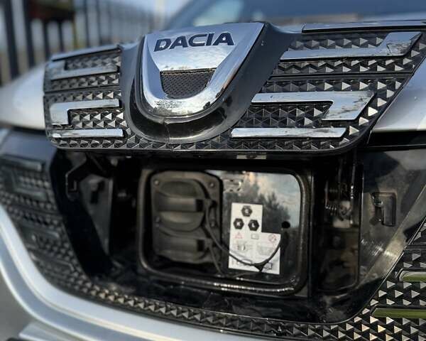Серый Дачия Spring, объемом двигателя 0 л и пробегом 9 тыс. км за 9950 $, фото 22 на Automoto.ua