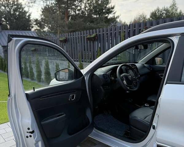 Серый Дачия Spring, объемом двигателя 0 л и пробегом 9 тыс. км за 9950 $, фото 13 на Automoto.ua