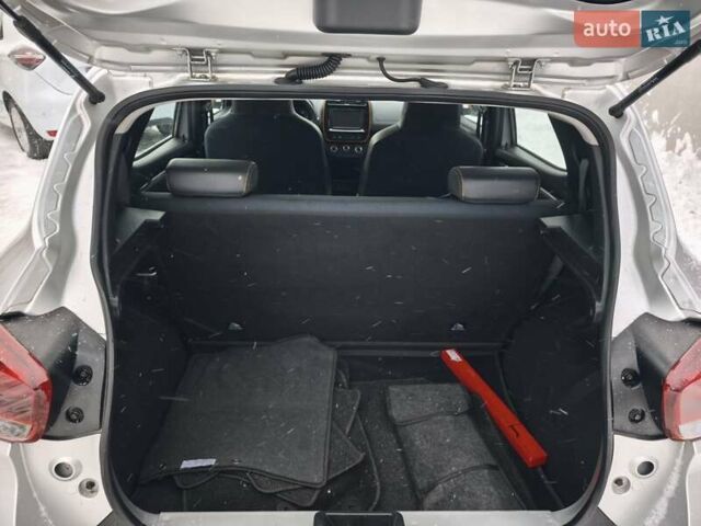 Сірий Дачія Spring, об'ємом двигуна 0 л та пробігом 50 тис. км за 9200 $, фото 29 на Automoto.ua