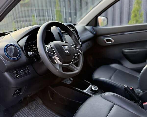 Серый Дачия Spring, объемом двигателя 0 л и пробегом 9 тыс. км за 9950 $, фото 12 на Automoto.ua