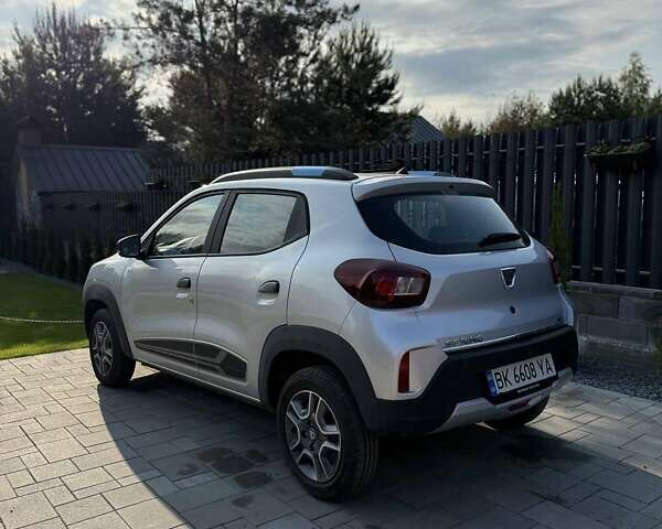 Серый Дачия Spring, объемом двигателя 0 л и пробегом 9 тыс. км за 9950 $, фото 4 на Automoto.ua