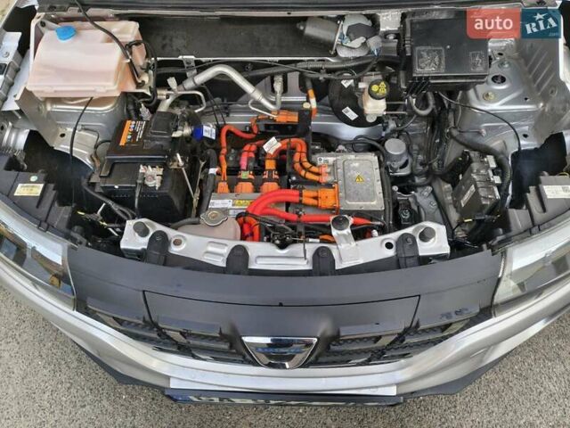 Серый Дачия Spring, объемом двигателя 0 л и пробегом 12 тыс. км за 7977 $, фото 18 на Automoto.ua