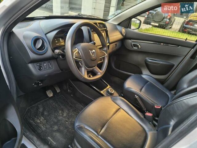 Серый Дачия Spring, объемом двигателя 0 л и пробегом 12 тыс. км за 7977 $, фото 5 на Automoto.ua