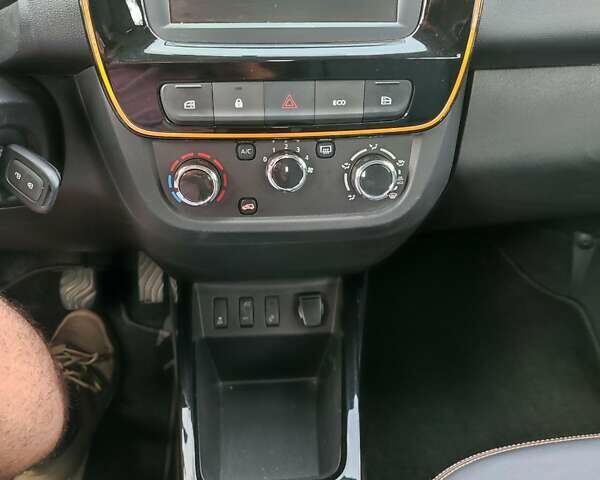 Серый Дачия Spring, объемом двигателя 0 л и пробегом 29 тыс. км за 8900 $, фото 18 на Automoto.ua