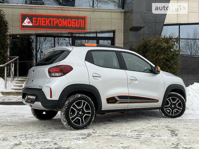 Сірий Дачія Spring, об'ємом двигуна 0 л та пробігом 9 тис. км за 15500 $, фото 2 на Automoto.ua