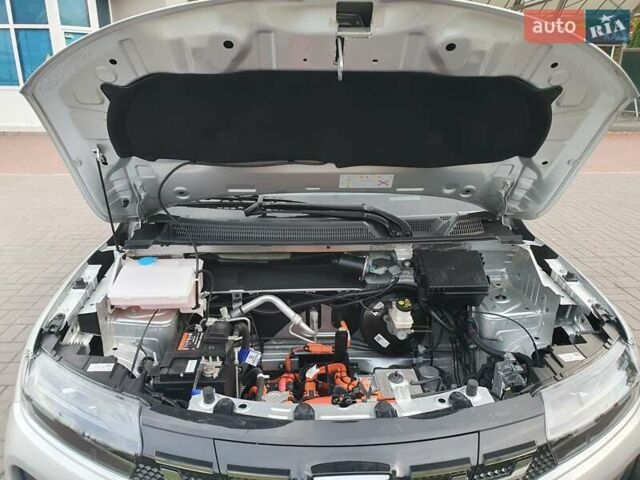 Сірий Дачія Spring, об'ємом двигуна 0 л та пробігом 14 тис. км за 8999 $, фото 31 на Automoto.ua