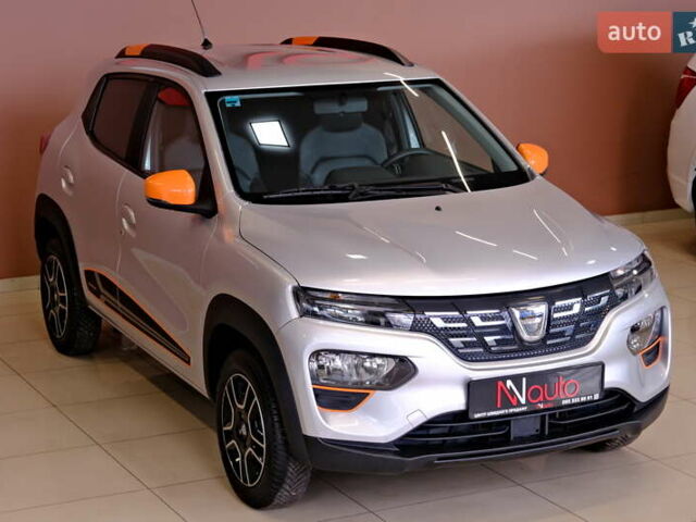 Серый Дачия Spring, объемом двигателя 0 л и пробегом 22 тыс. км за 8900 $, фото 3 на Automoto.ua