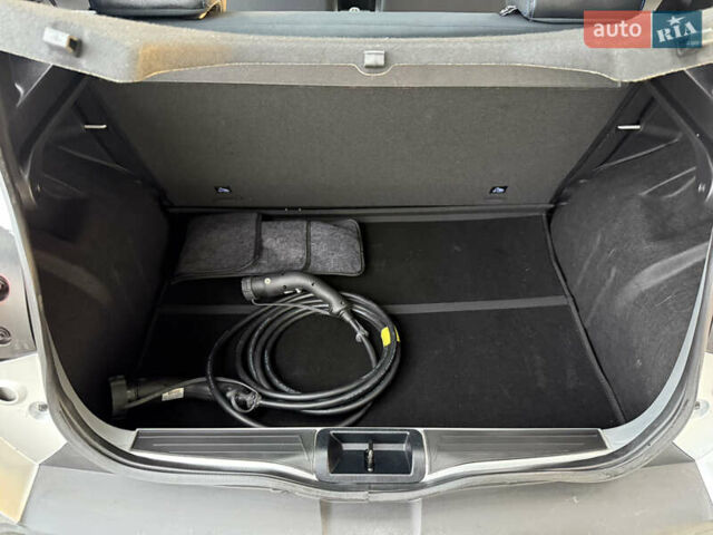 Сірий Дачія Spring, об'ємом двигуна 0 л та пробігом 15 тис. км за 8999 $, фото 9 на Automoto.ua