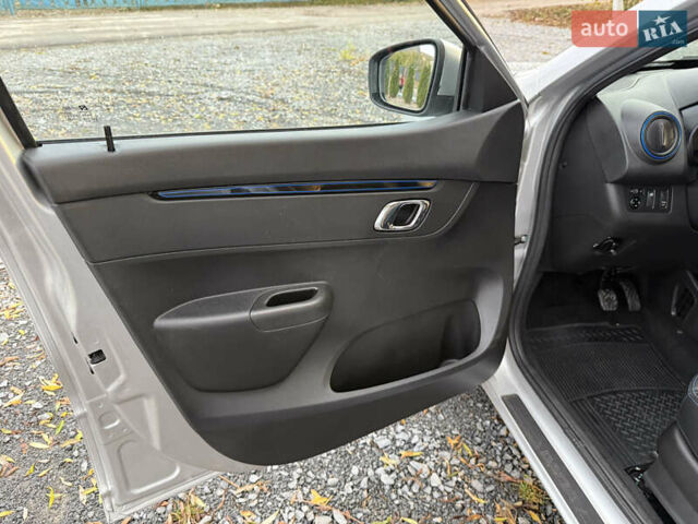 Сірий Дачія Spring, об'ємом двигуна 0 л та пробігом 15 тис. км за 8999 $, фото 18 на Automoto.ua