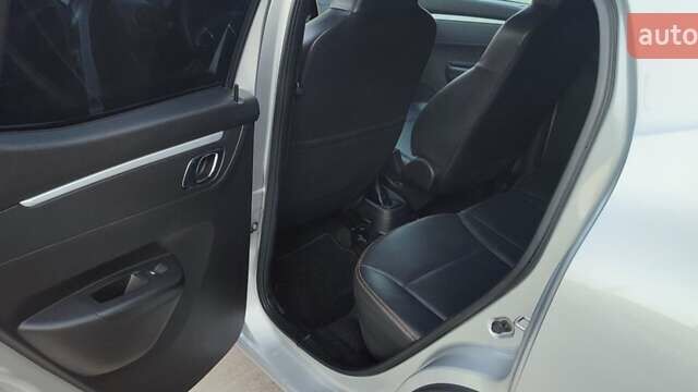 Сірий Дачія Spring, об'ємом двигуна 0 л та пробігом 22 тис. км за 10000 $, фото 3 на Automoto.ua