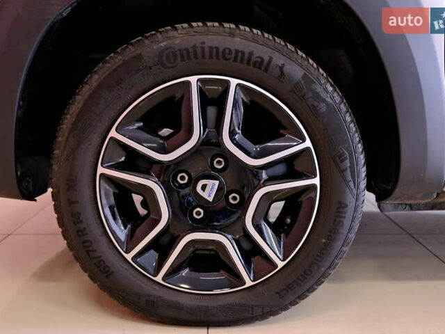 Серый Дачия Spring, объемом двигателя 0 л и пробегом 22 тыс. км за 8900 $, фото 41 на Automoto.ua