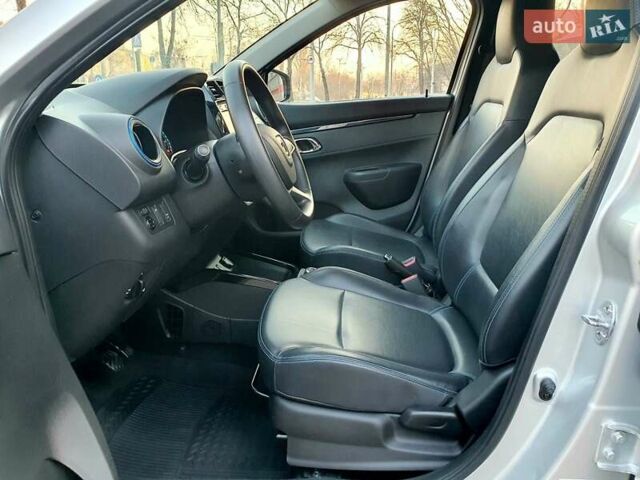 Серый Дачия Spring, объемом двигателя 0 л и пробегом 35 тыс. км за 9599 $, фото 39 на Automoto.ua