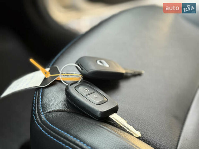 Сірий Дачія Spring, об'ємом двигуна 0 л та пробігом 15 тис. км за 8999 $, фото 15 на Automoto.ua