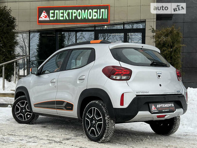 Серый Дачия Spring, объемом двигателя 0 л и пробегом 9 тыс. км за 15500 $, фото 3 на Automoto.ua