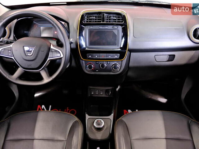 Серый Дачия Spring, объемом двигателя 0 л и пробегом 22 тыс. км за 8900 $, фото 39 на Automoto.ua