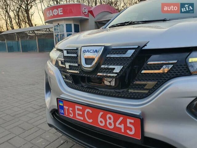 Серый Дачия Spring, объемом двигателя 0 л и пробегом 35 тыс. км за 9599 $, фото 32 на Automoto.ua