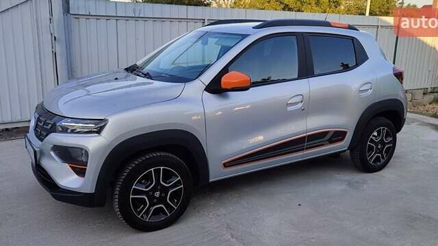 Сірий Дачія Spring, об'ємом двигуна 0 л та пробігом 22 тис. км за 10000 $, фото 10 на Automoto.ua
