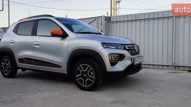 Сірий Дачія Spring, об'ємом двигуна 0 л та пробігом 22 тис. км за 10000 $, фото 8 на Automoto.ua